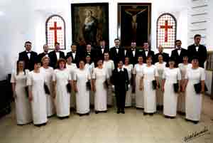 Coral en el coro de Los Agustinos año 1999
